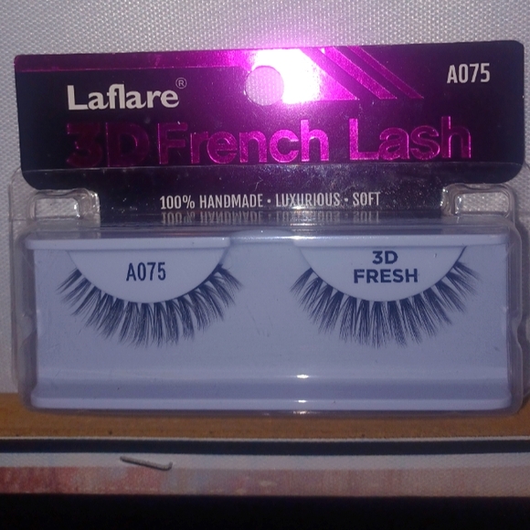 (4) 3D French Lash bundle by Laflare - Picture 6 of 8